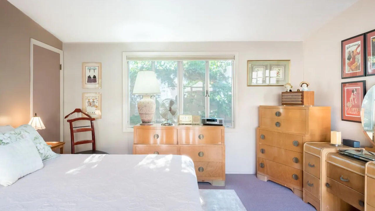 Photo of Bedroom in Bixby Knolls
