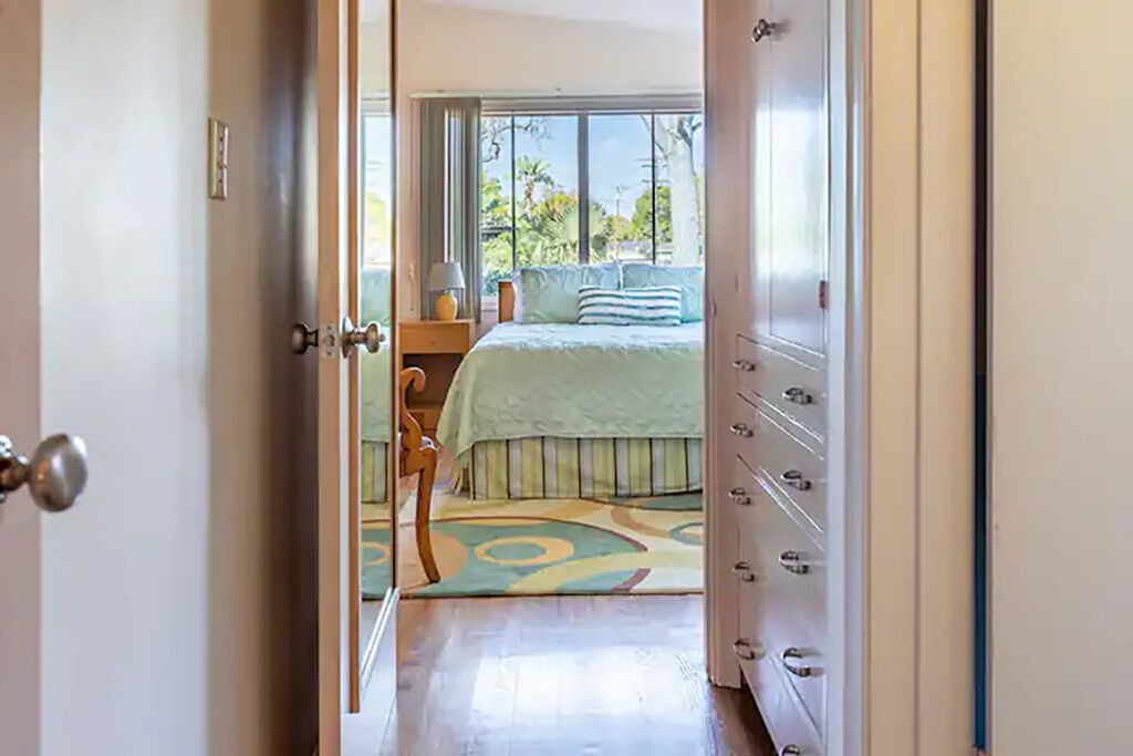 Photo of Bedroom in Bixby Knolls