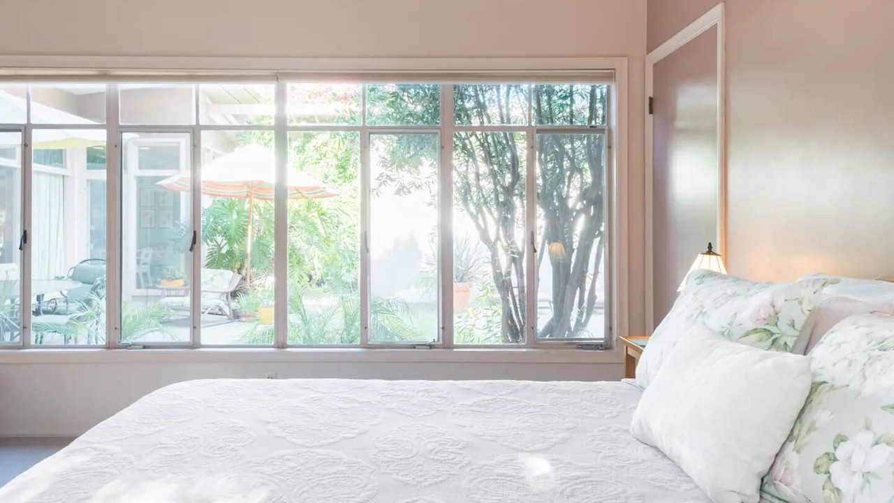 Photo of Bedroom in Bixby Knolls