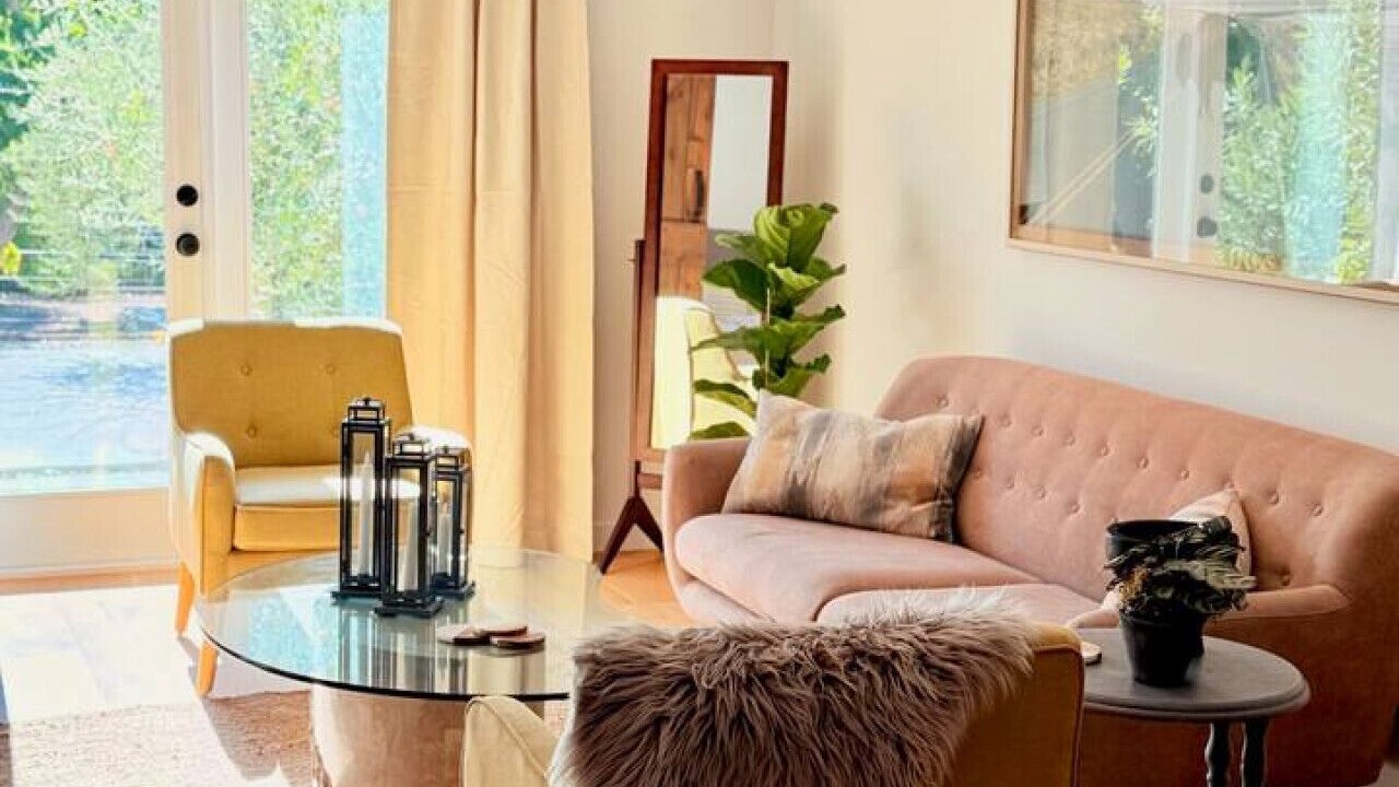 Photo of Livingroom in Meiners Oaks