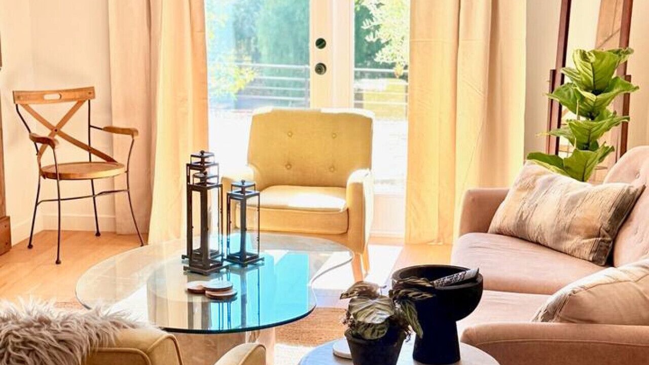 Photo of Livingroom in Meiners Oaks