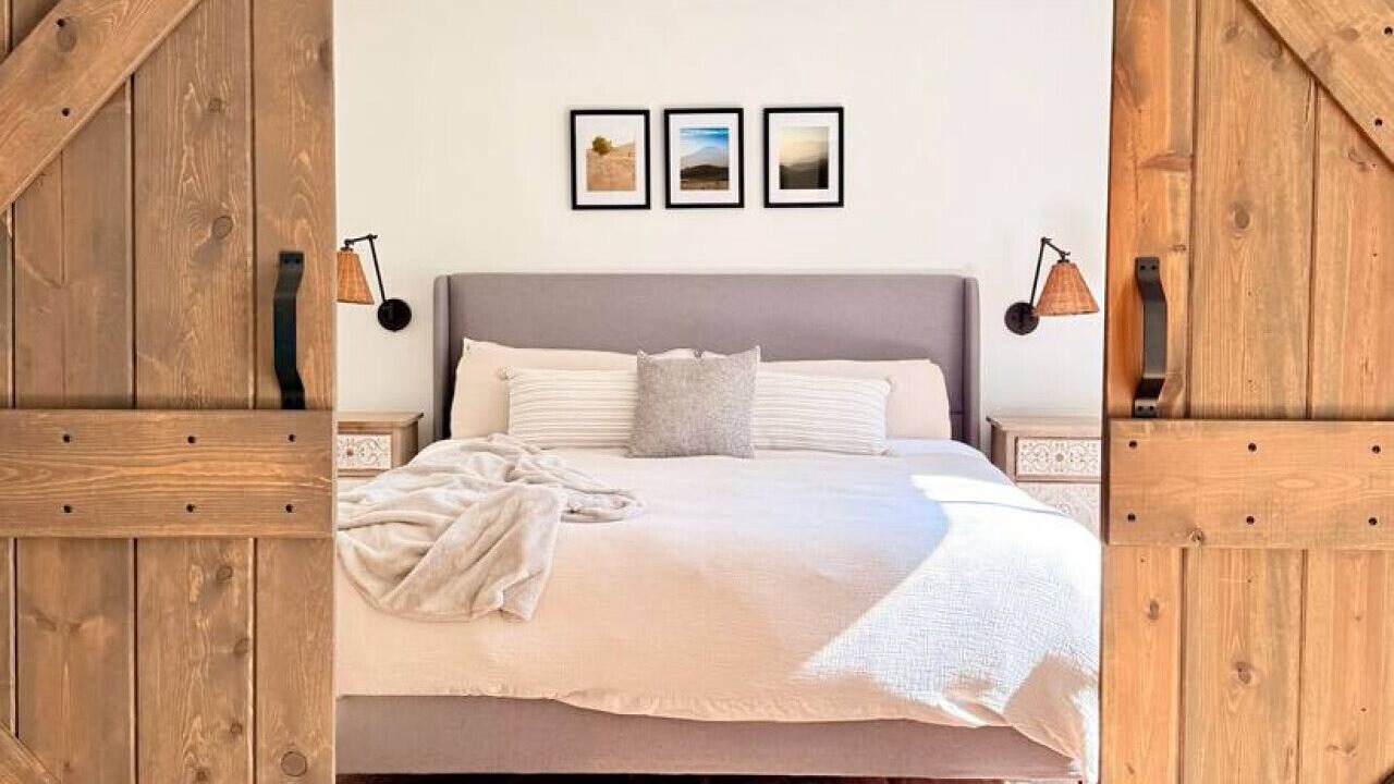 Photo of Bedroom in Meiners Oaks
