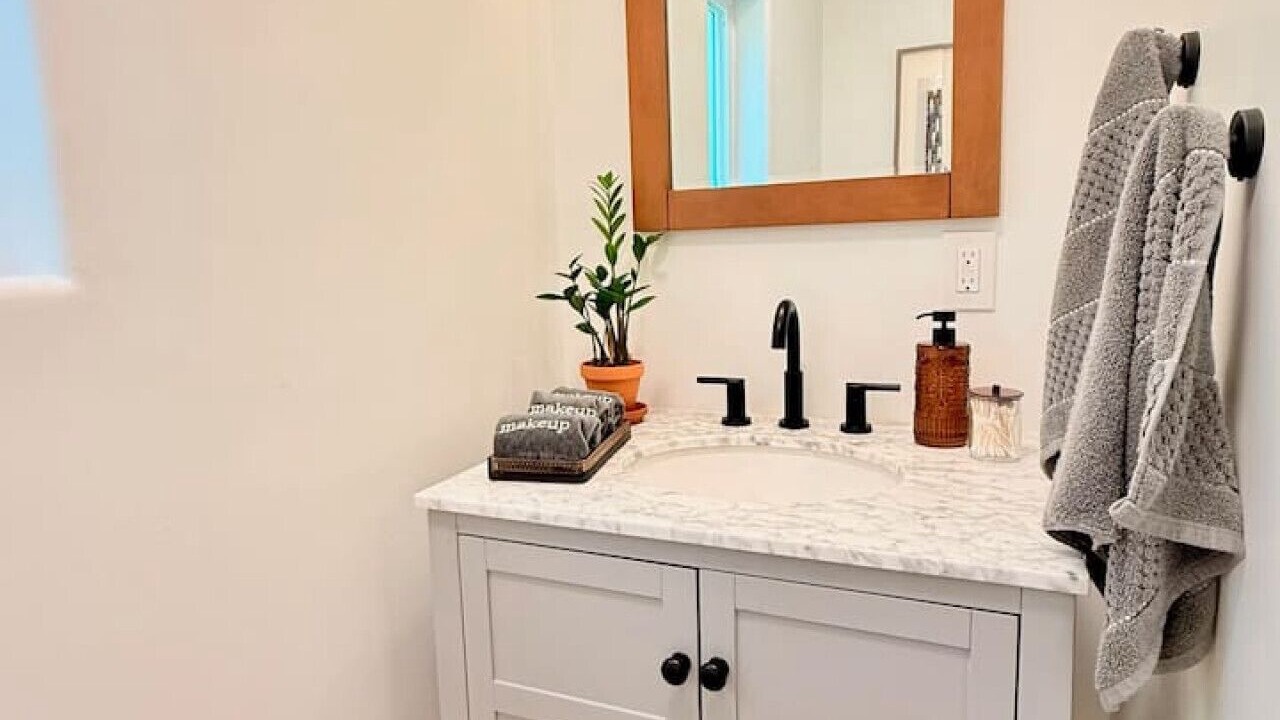 Photo of Bathroom in Meiners Oaks