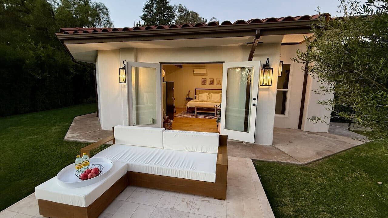 Photo of Patio Balcony in Meiners Oaks