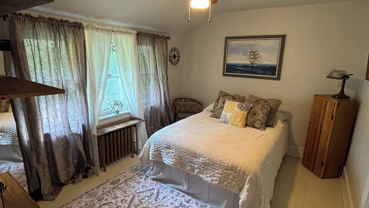 Photo of Bedroom in Ortonville
