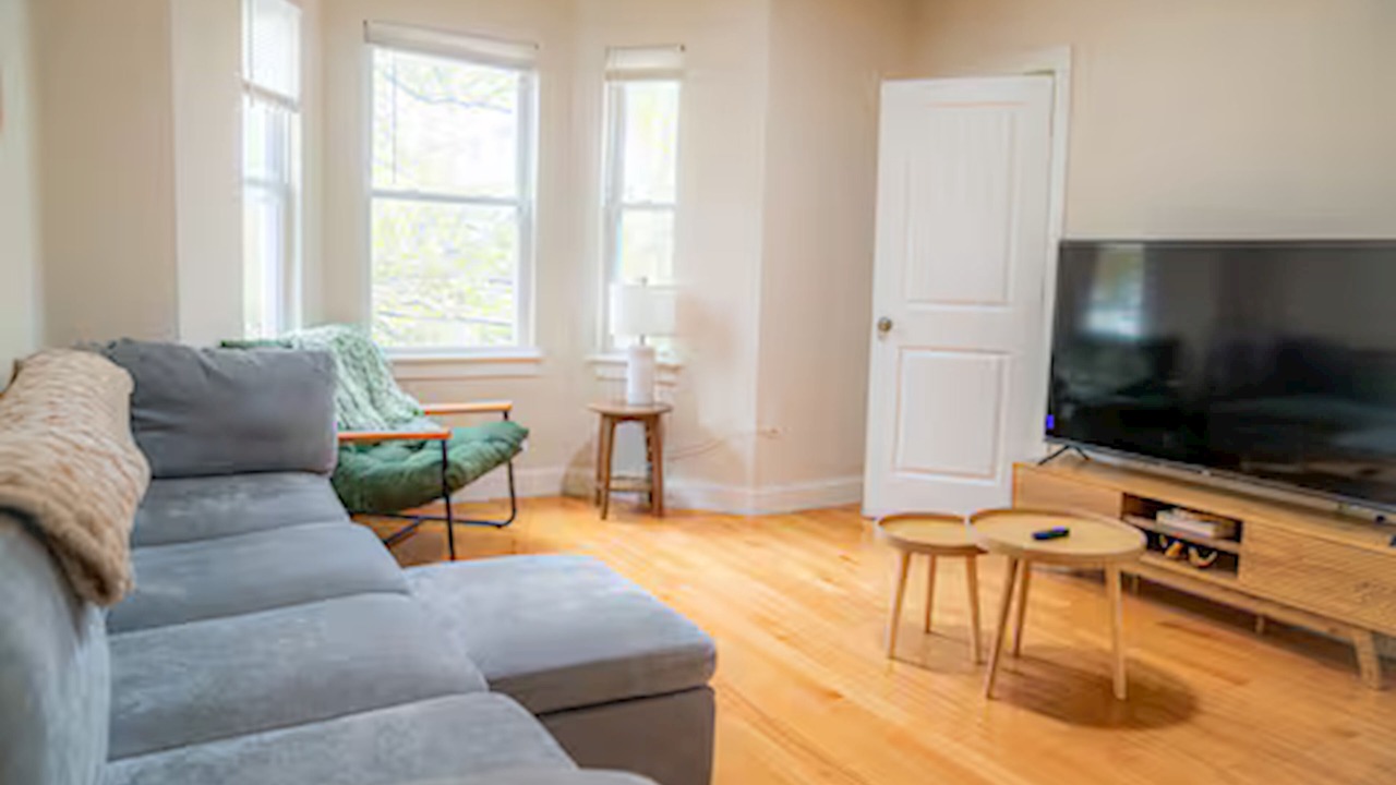Photo of Livingroom in Wellington-Harrington