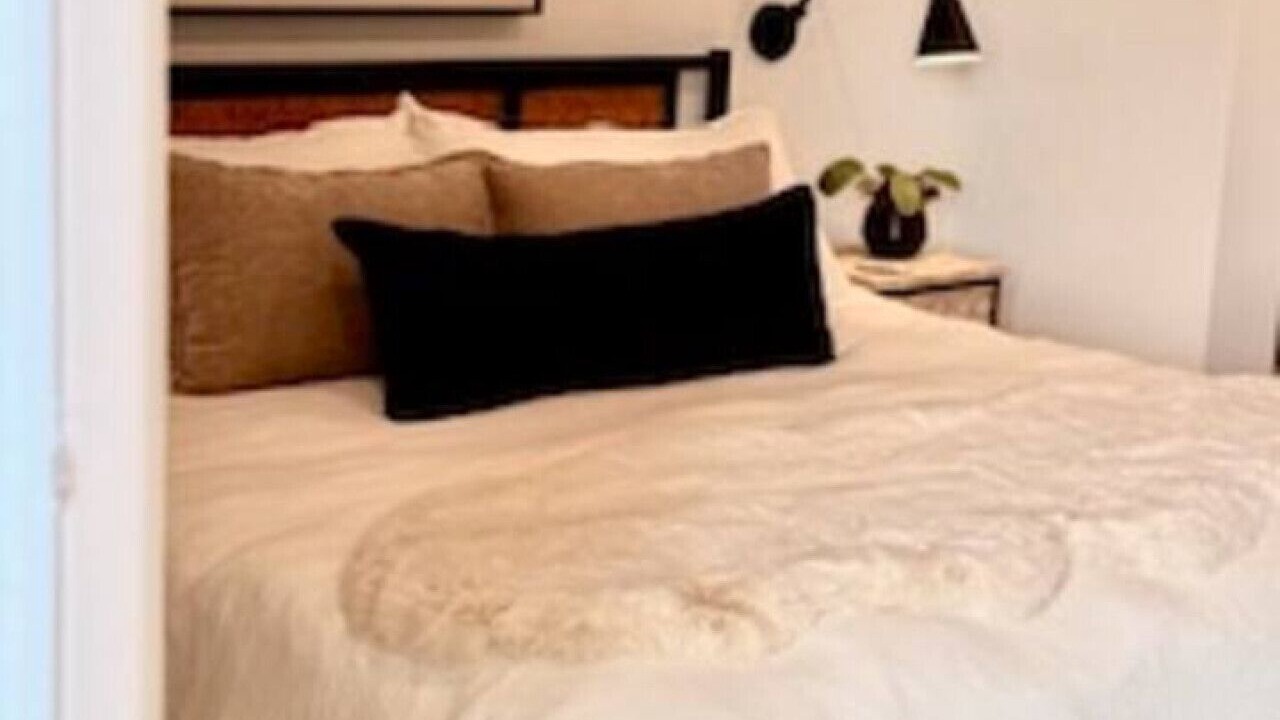 Photo of Bedroom in Meiners Oaks