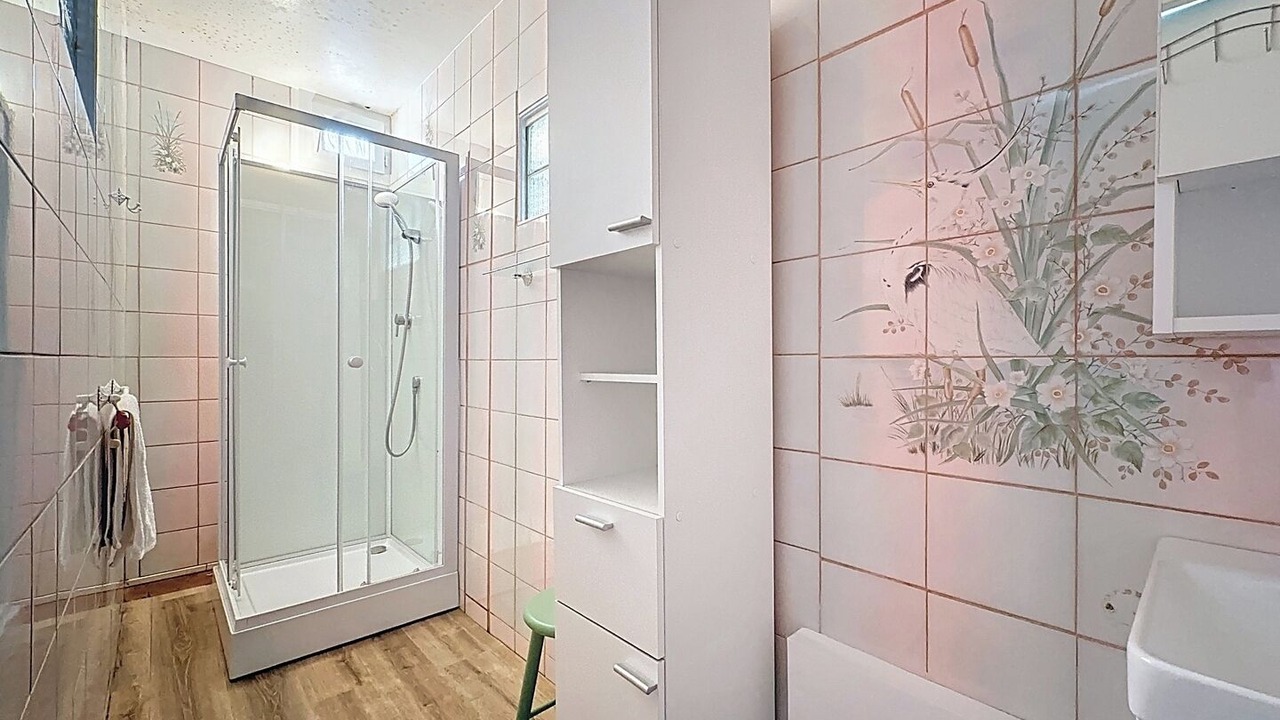 Photo of Bathroom in Chaumontel