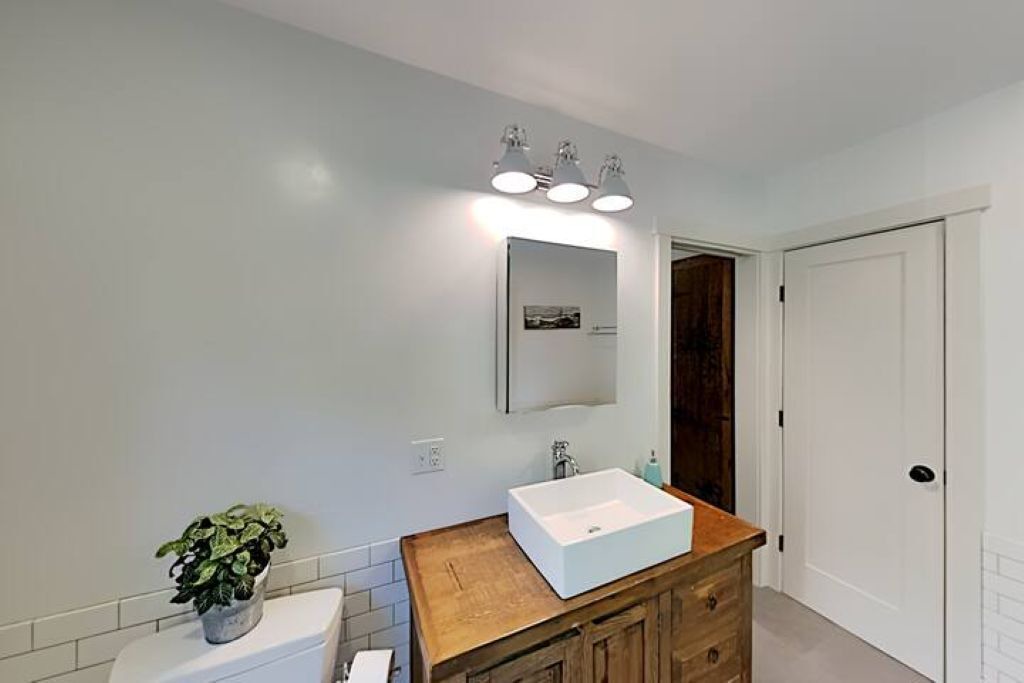 Photo of Bathroom in Katama