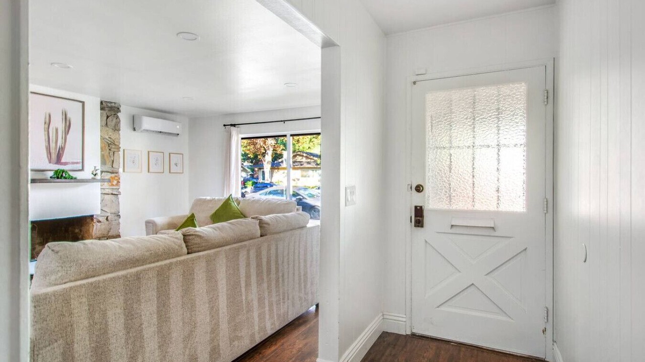Photo of Livingroom in Santa Ana Heights