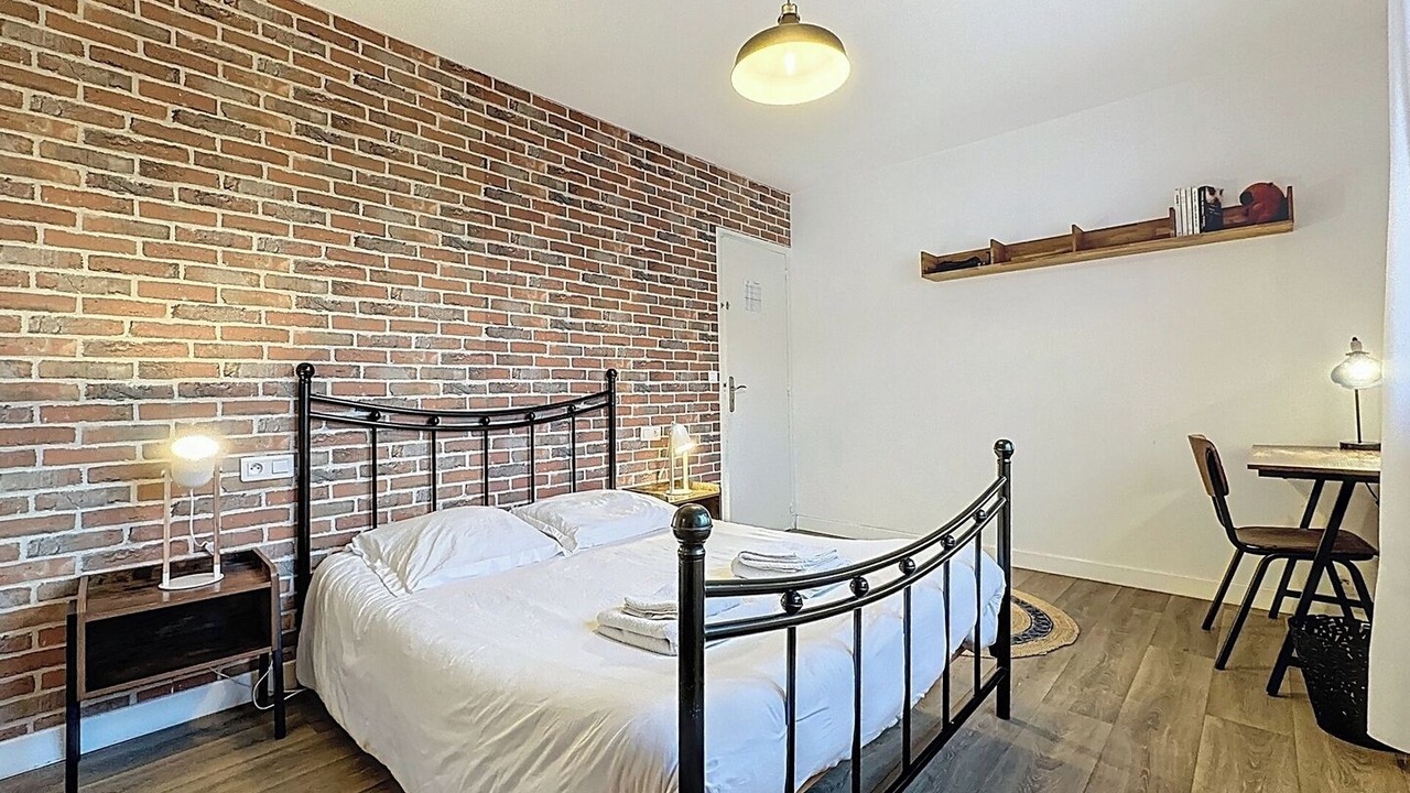 Photo of Bedroom in Saint-Denis