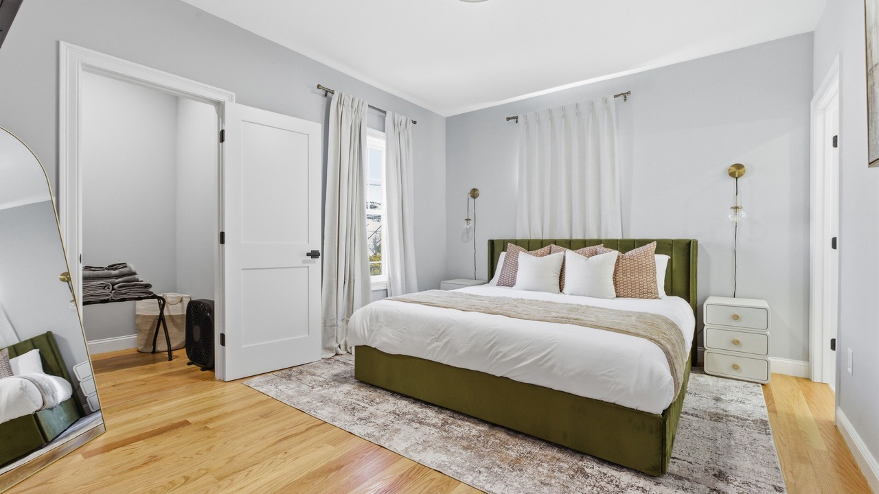 Photo of Bedroom in East Somerville