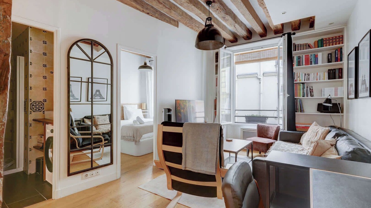 Photo of Livingroom in Notre-Dame-des-Champs