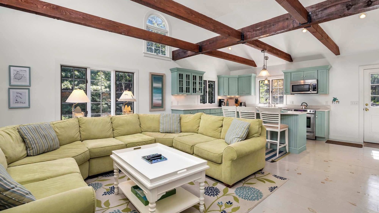 Photo of Livingroom in East Harwich