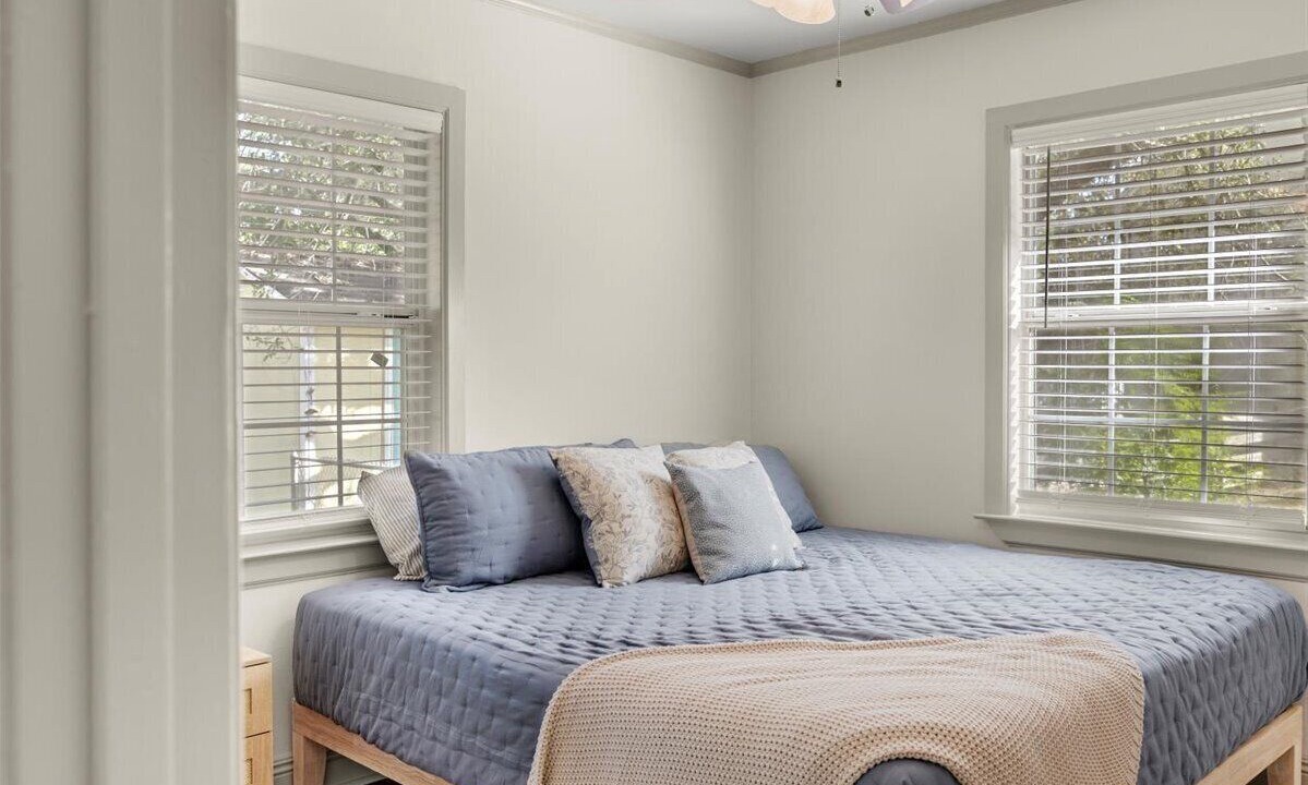 Photo of Bedroom in Long Beach