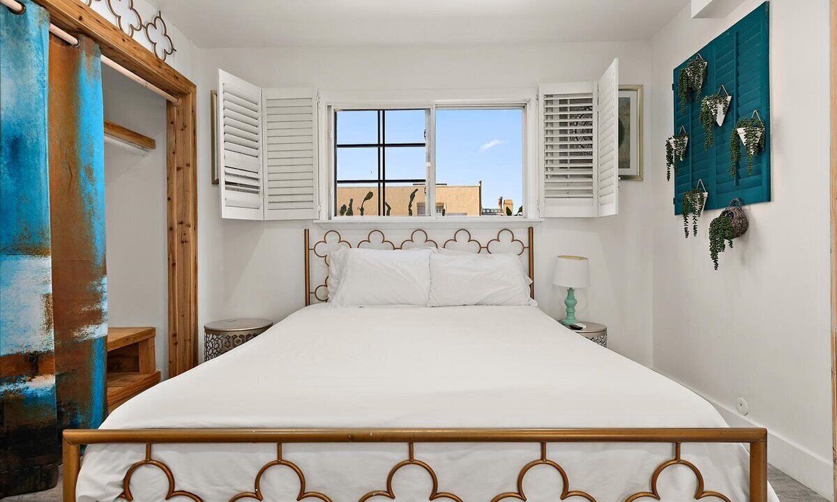 Photo of Bedroom in West Newport