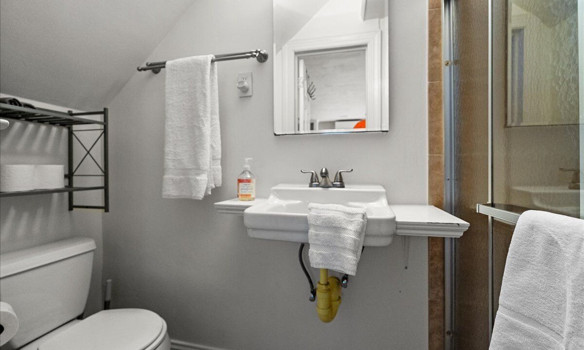 Photo of Bathroom in Old Town Alexandria