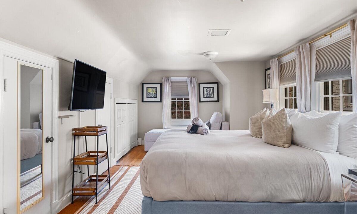 Photo of Bedroom in Old Town Alexandria