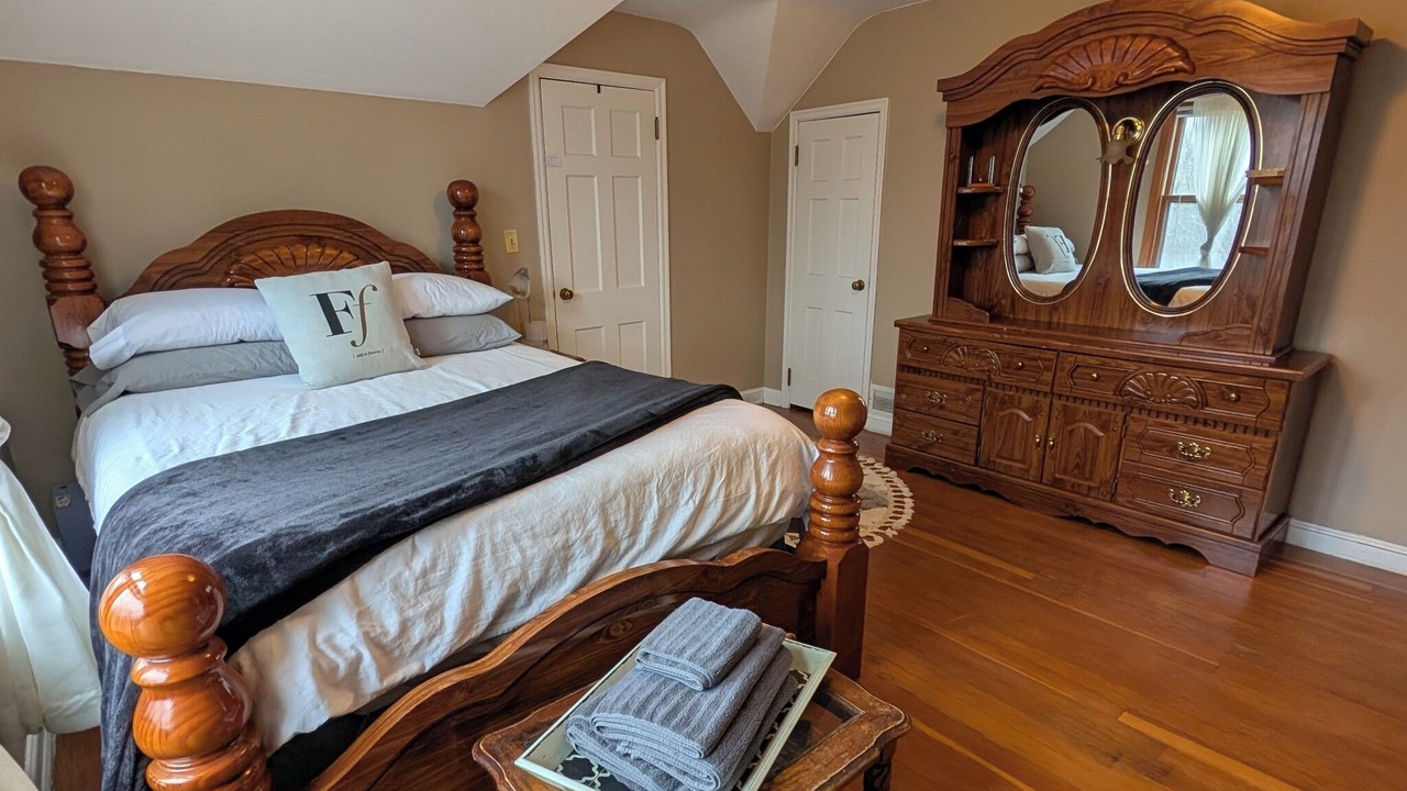Photo of Bedroom in Mendota Heights