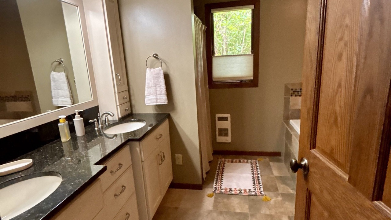 Photo of Bathroom in Alexandria