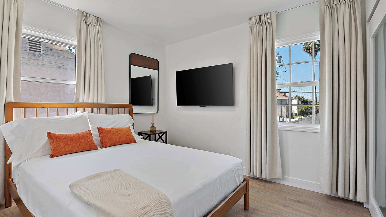 Photo of Bedroom in Los Angeles