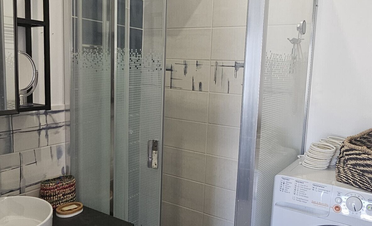 Photo of Bathroom in 14th Arrondissement