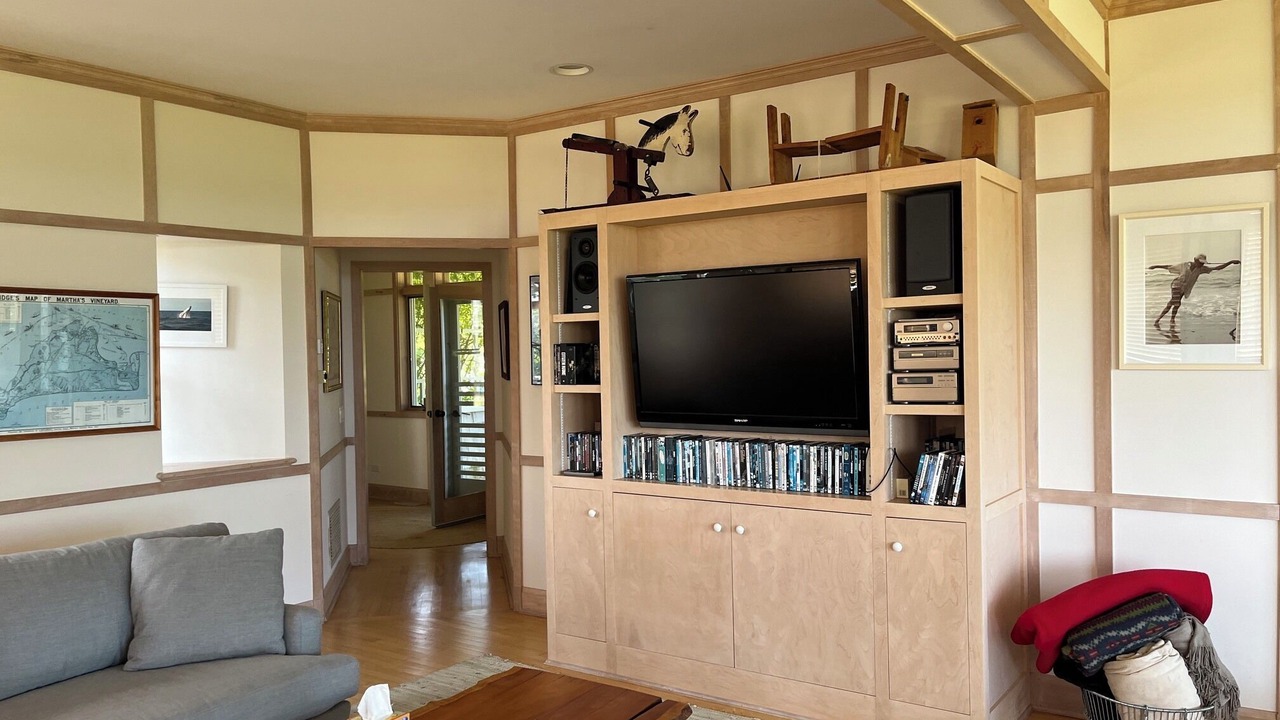 Photo of Livingroom in Aquinnah