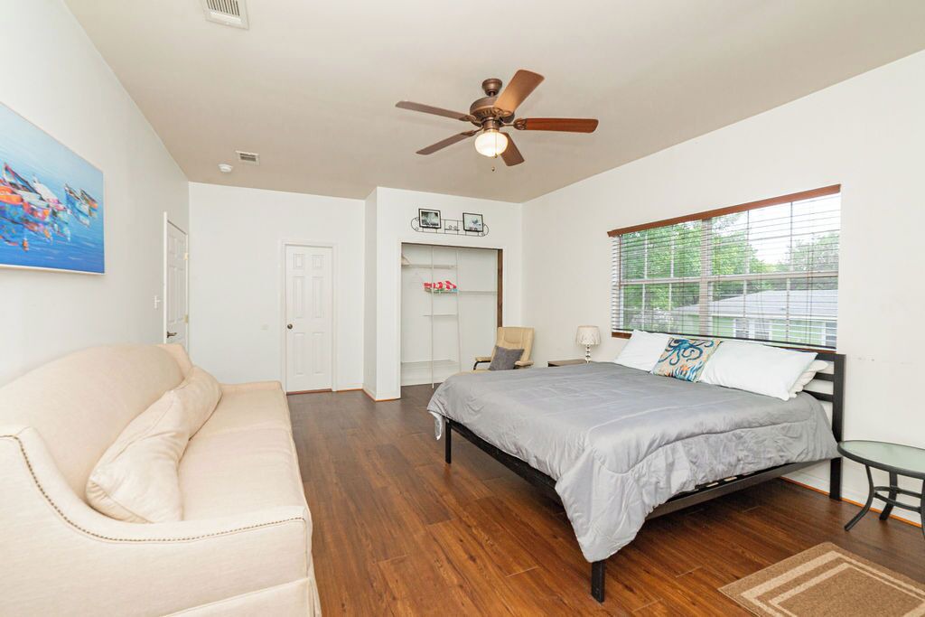 Photo of Bedroom in Waveland