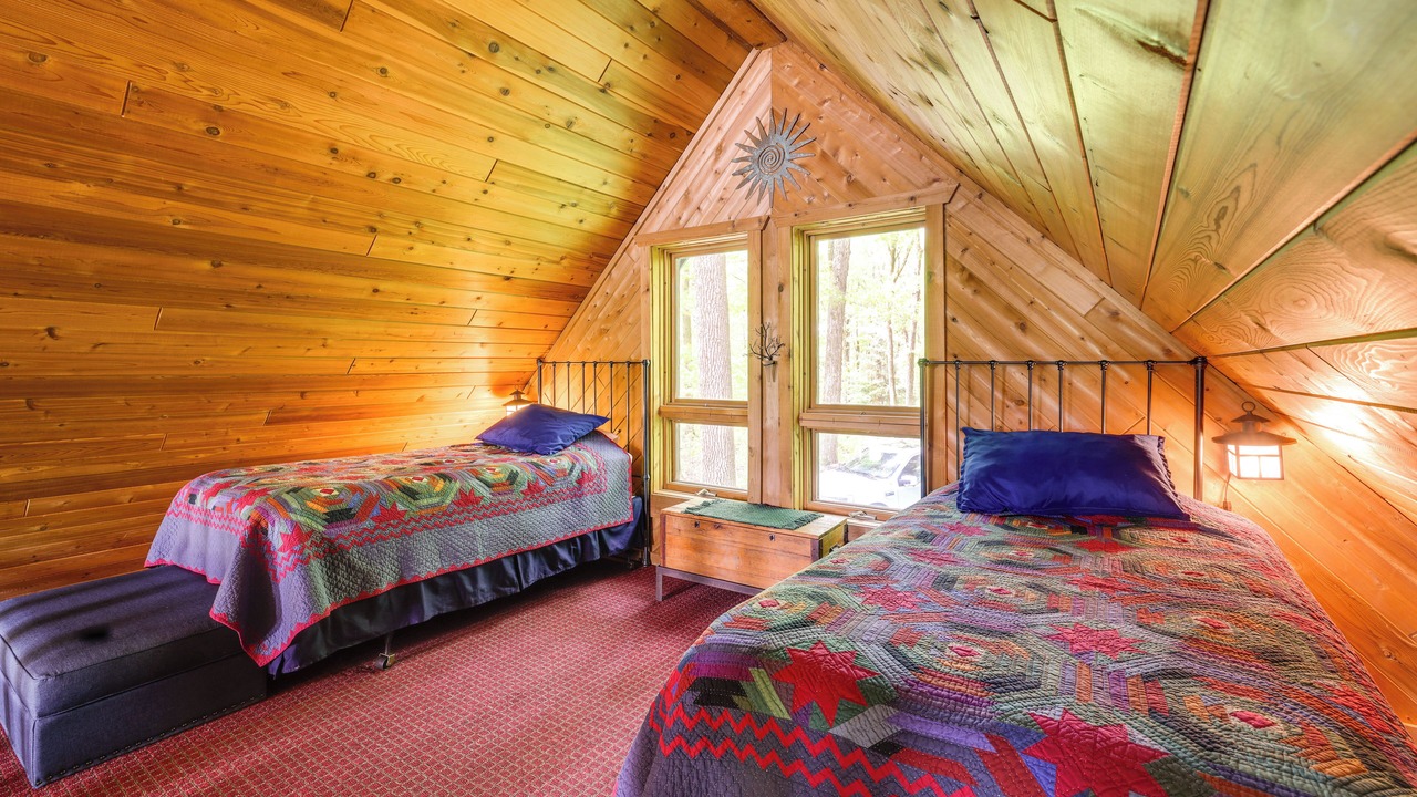 Photo of Bedroom in Hill