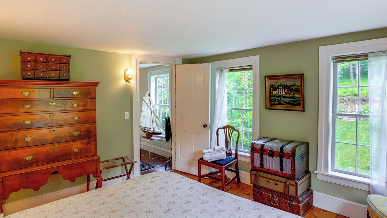 Photo of Bedroom in Middlefield