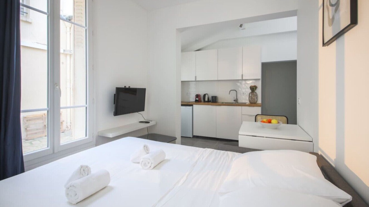Photo of Bedroom in 15th Arrondissement