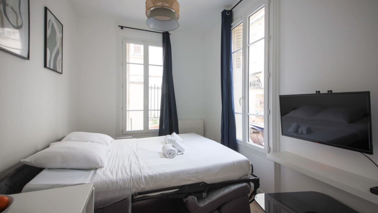 Photo of Bedroom in 15th Arrondissement