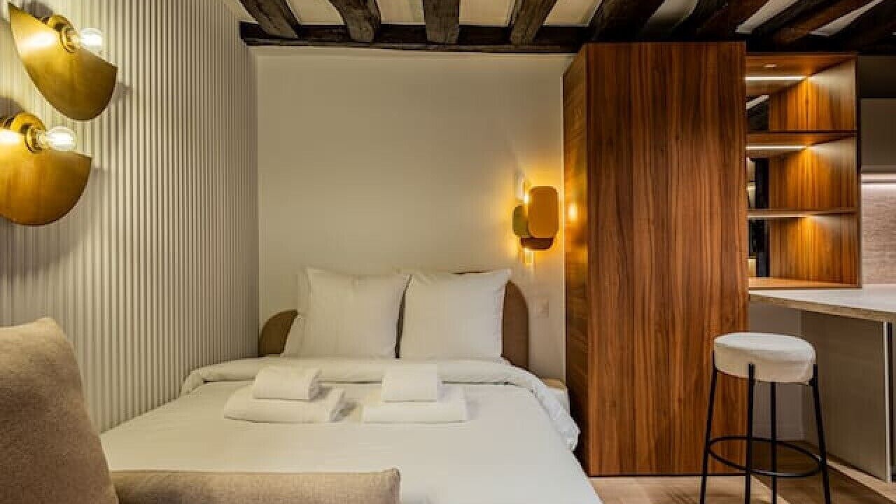 Photo of Bedroom in 4th Arrondissement