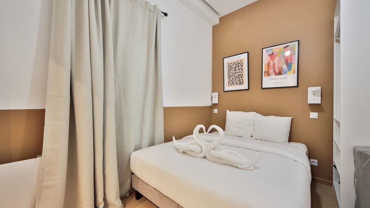 Photo of Bedroom in 15th Arrondissement