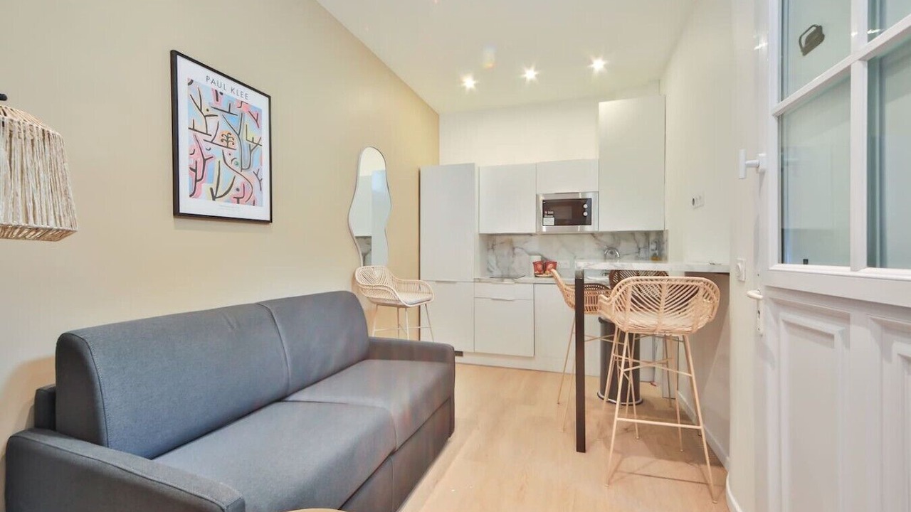 Photo of Livingroom in 15th Arrondissement