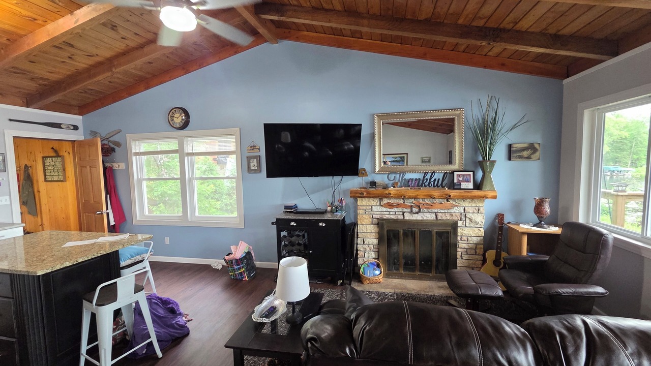 Photo of Livingroom in Emily