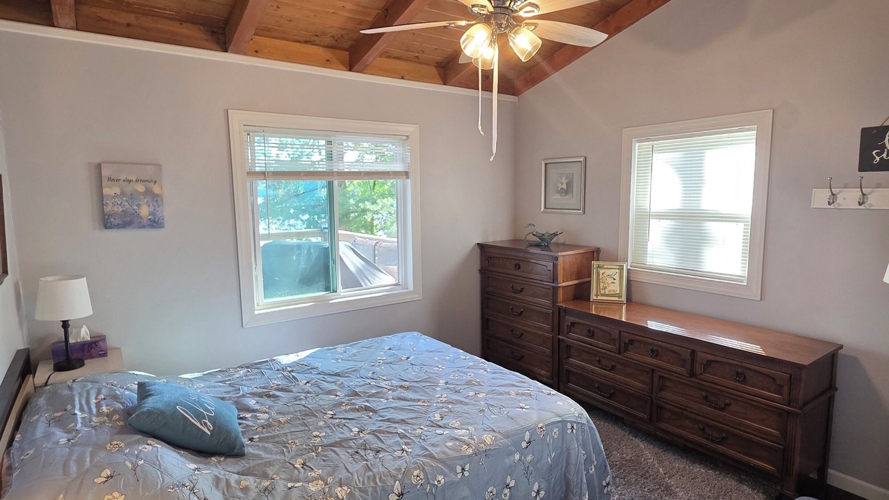 Photo of Bedroom in Emily
