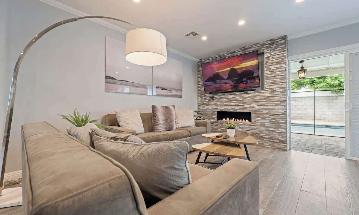 Photo of Livingroom in Lake Balboa