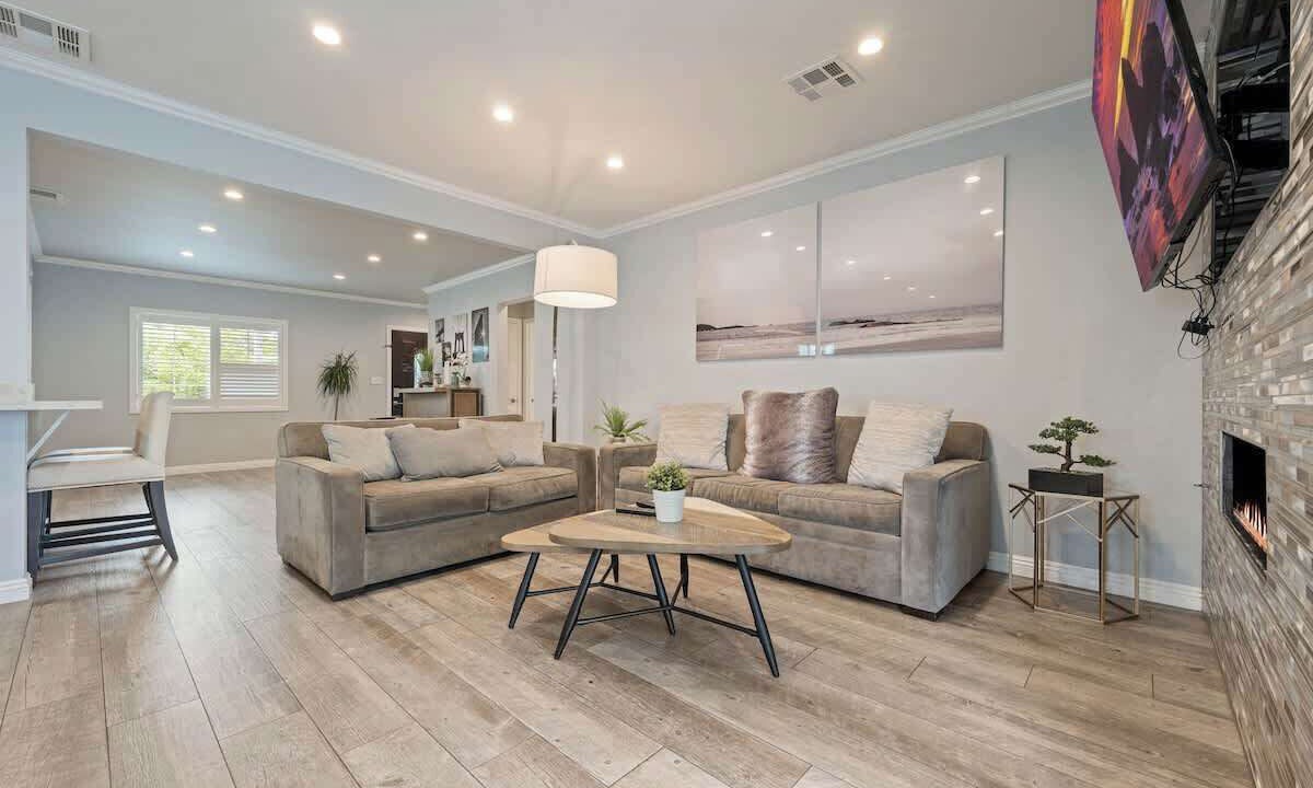 Photo of Livingroom in Lake Balboa