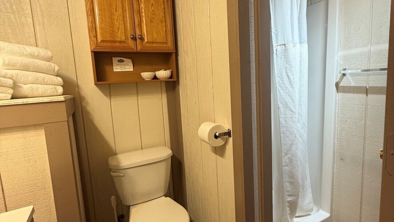 Photo of Bathroom in Lake Shore