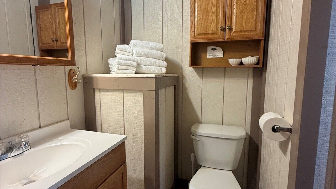 Photo of Bathroom in Lake Shore