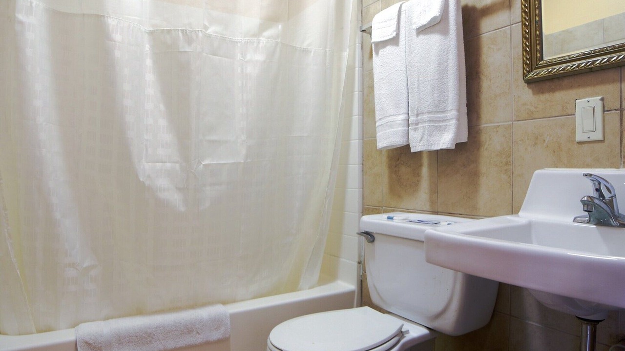 Photo of Bathroom in Lockport