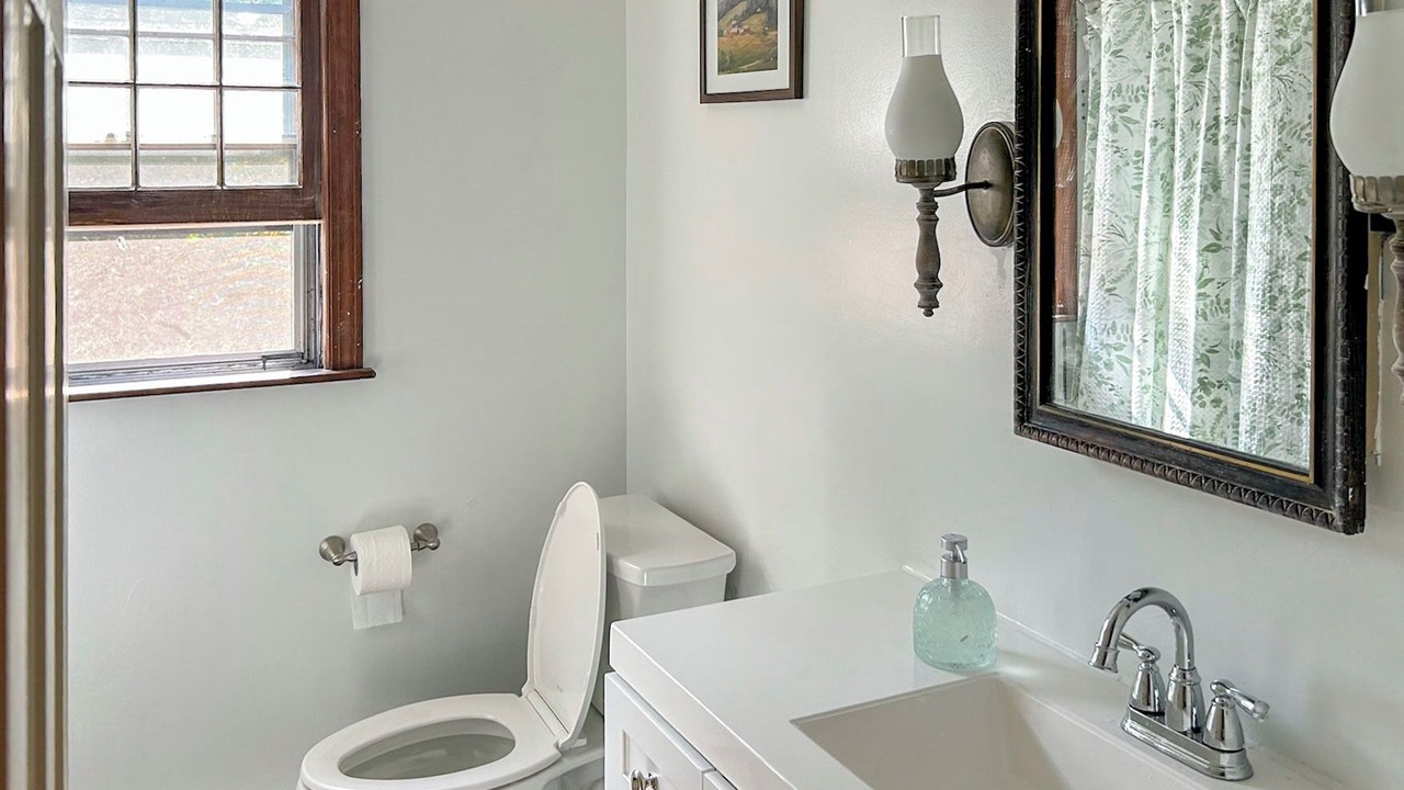 Photo of Bathroom in South Orleans