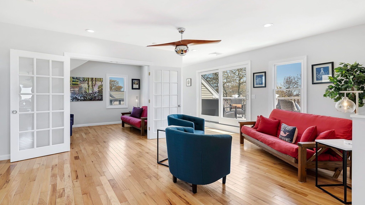 Photo of Livingroom in Popponesset