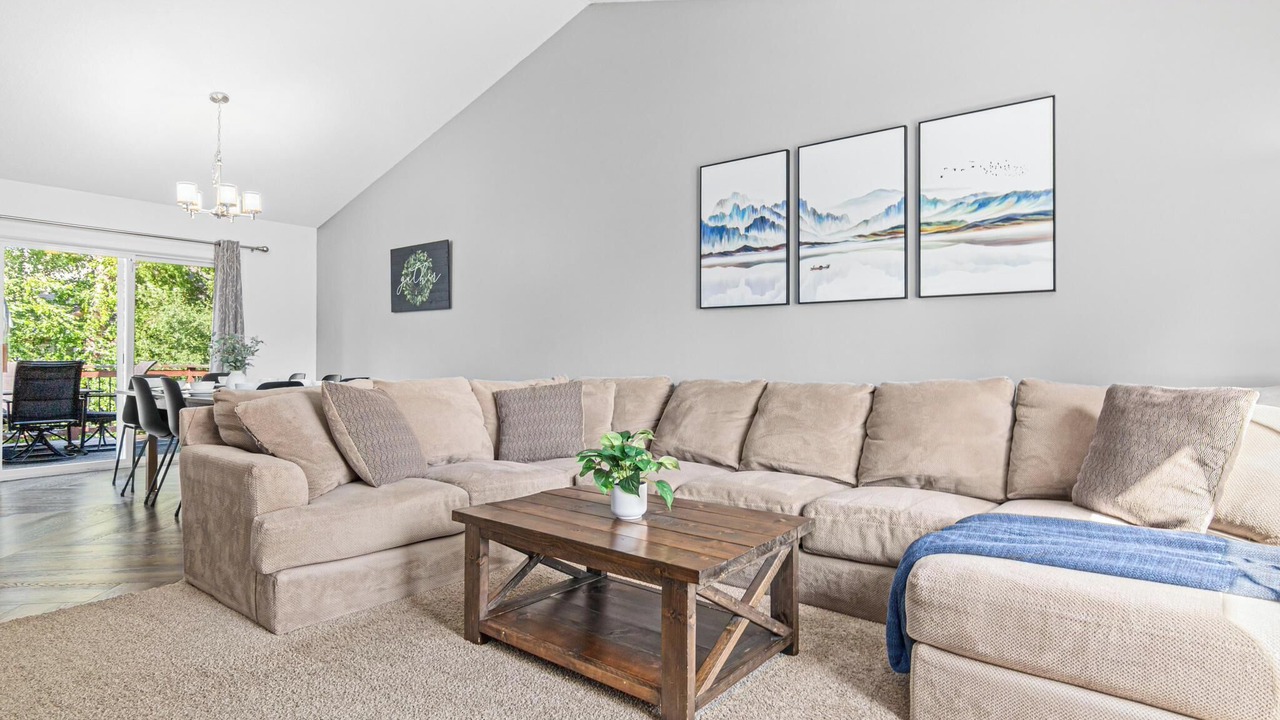 Photo of Livingroom in Blaine