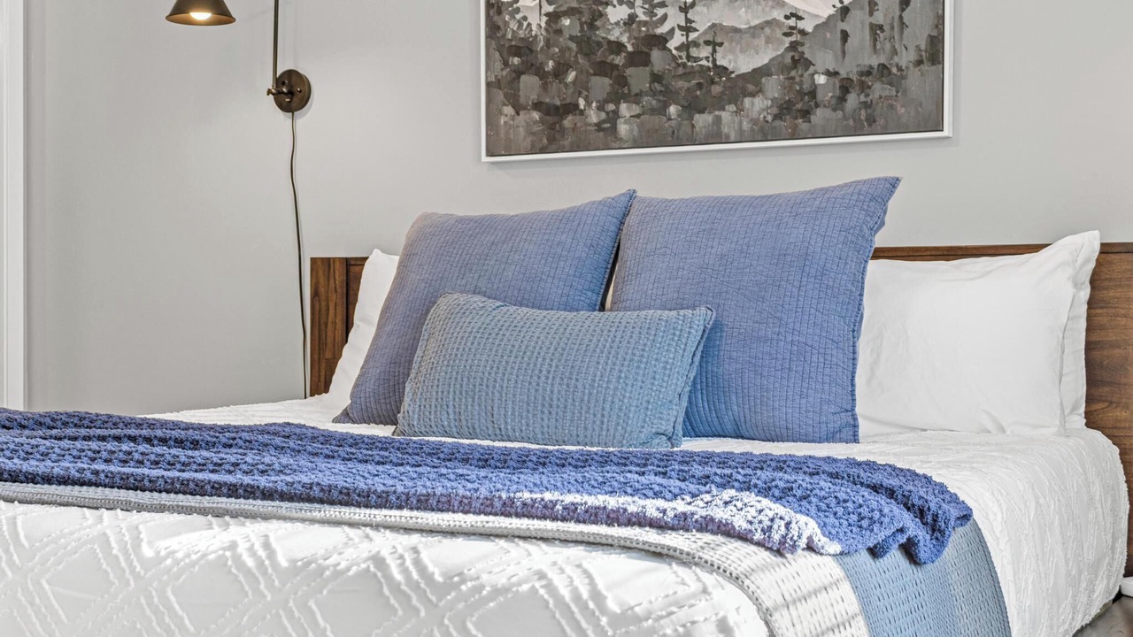 Photo of Bedroom in Blaine