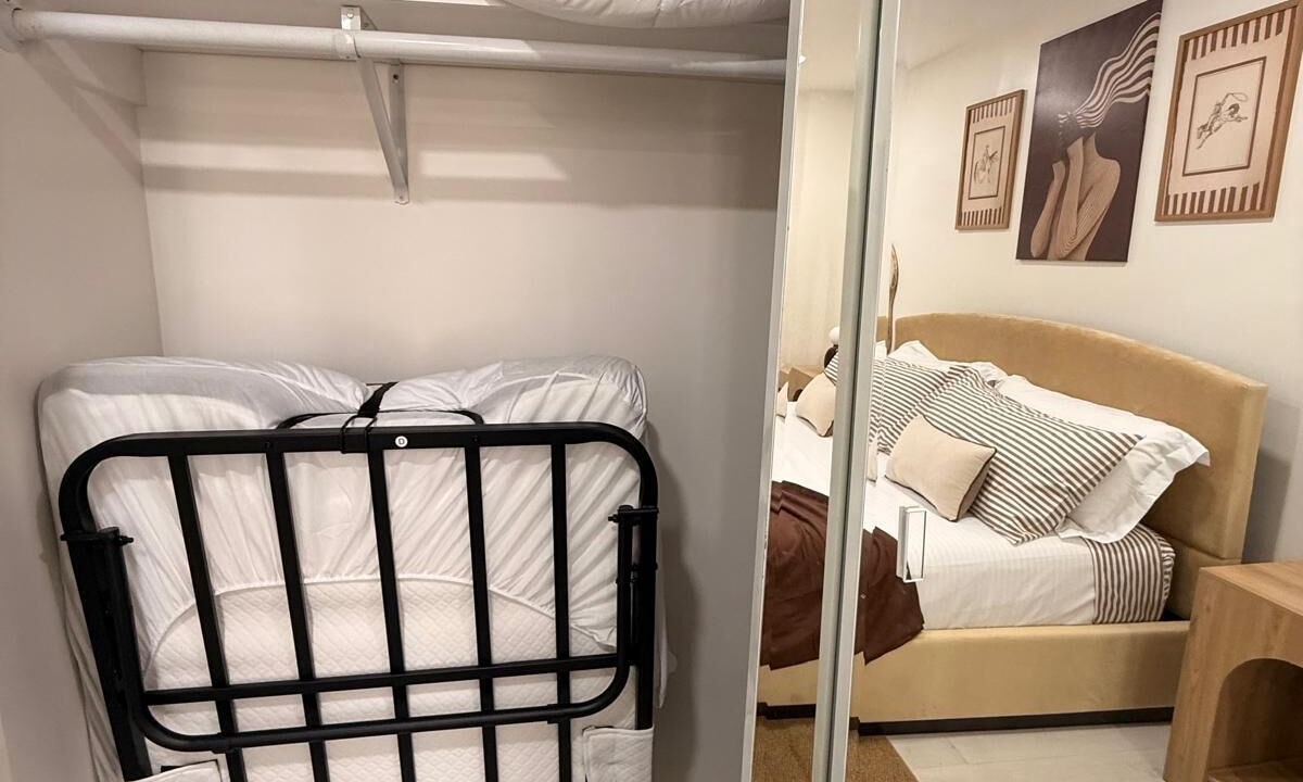 Photo of Bedroom in Pico - Robertson