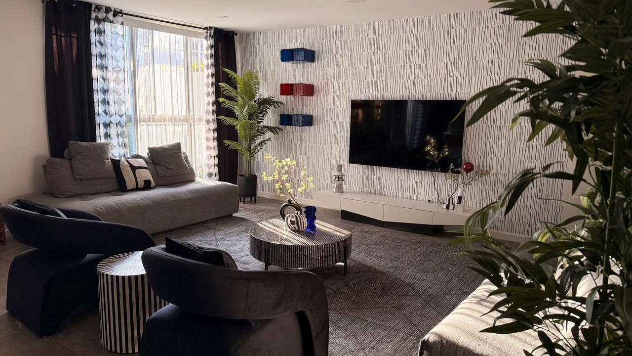 Photo of Livingroom in Pico - Robertson