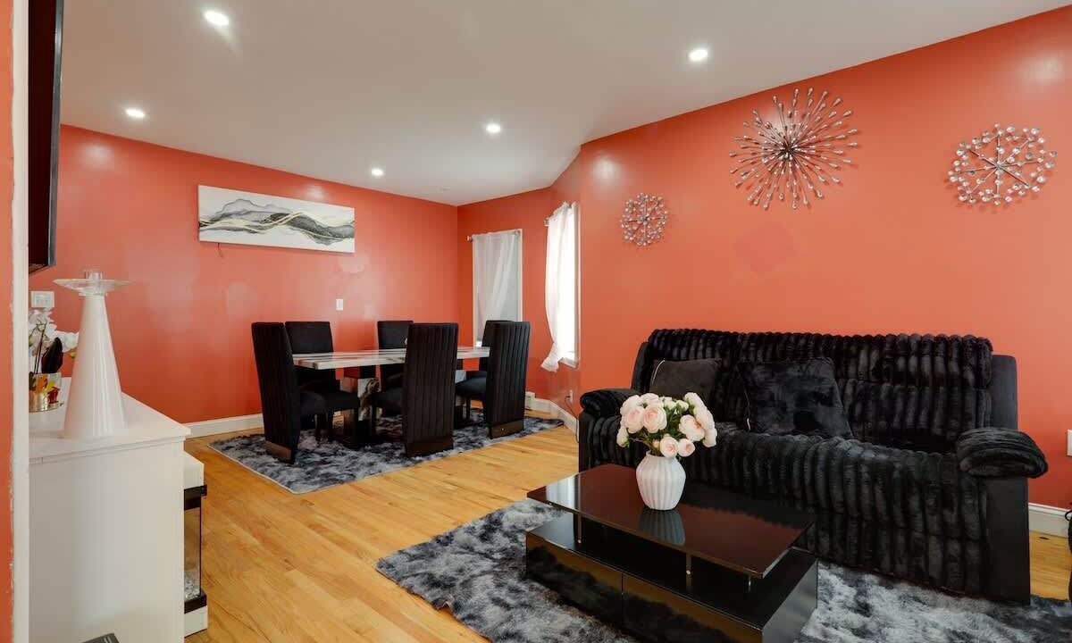 Photo of Livingroom in Milton