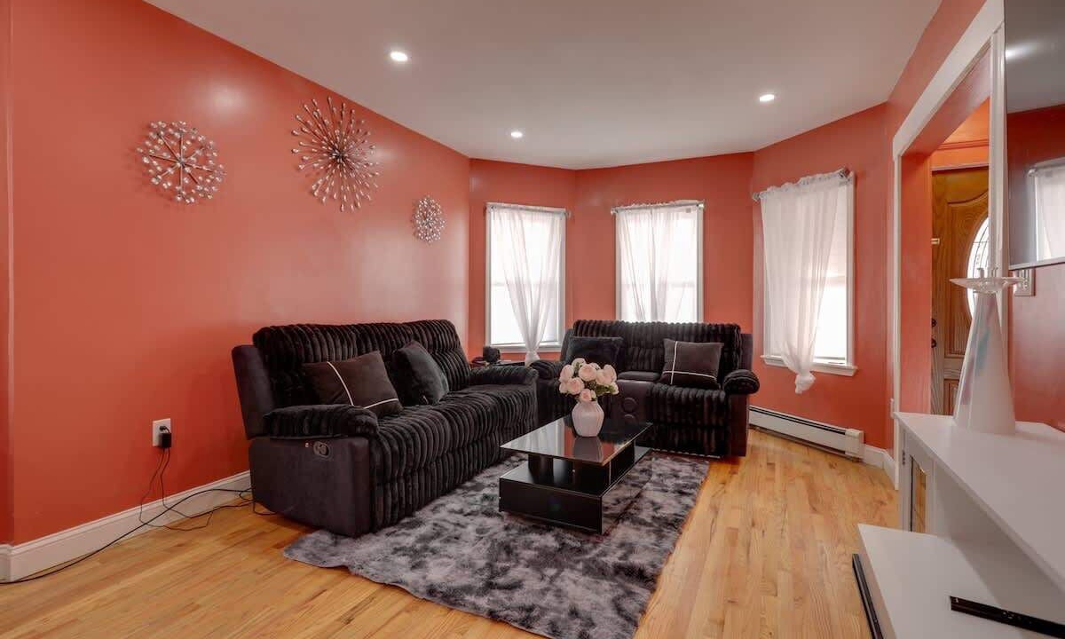 Photo of Livingroom in Milton
